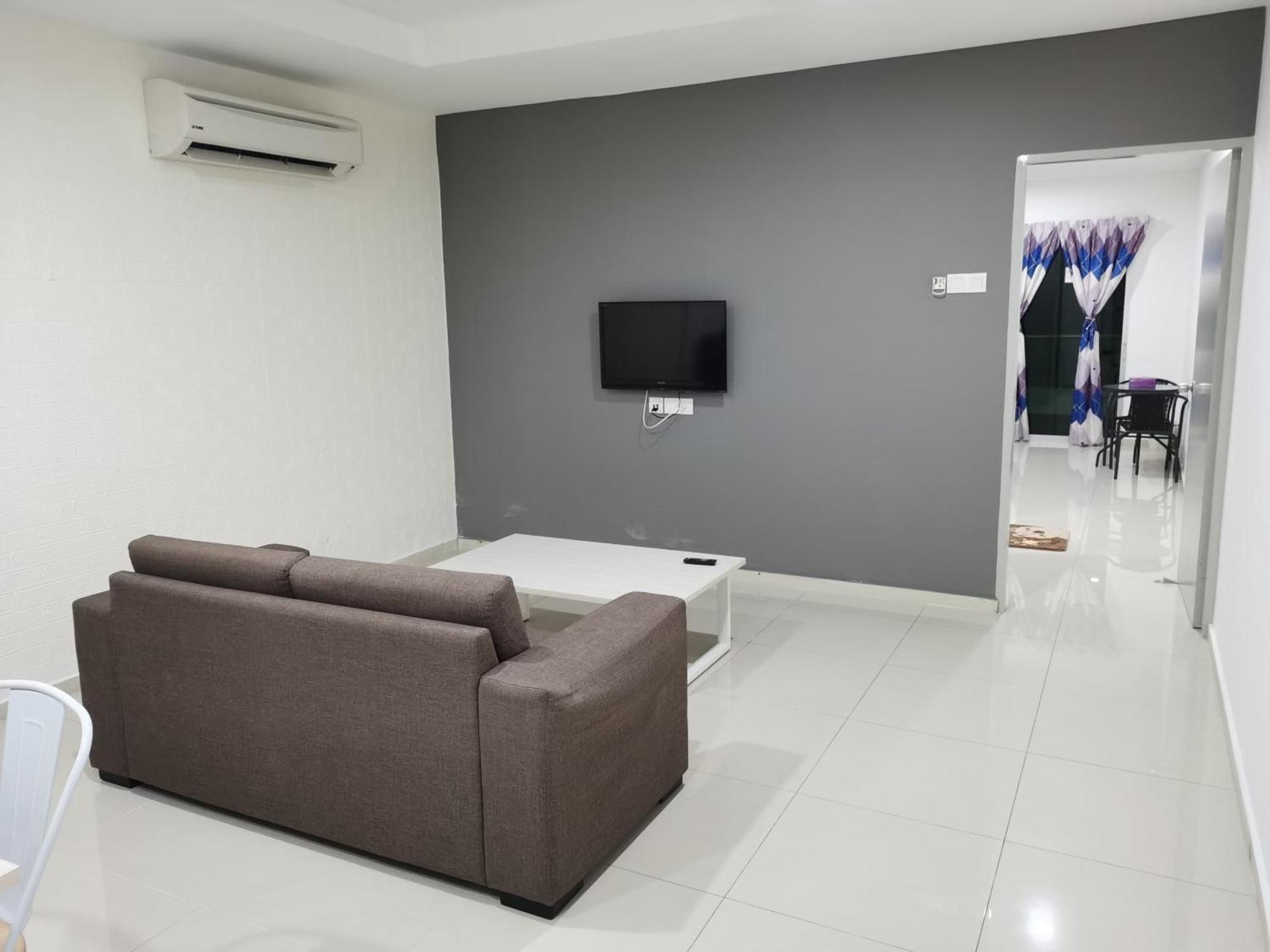 Marina Island Couple Home Stay Lumut Esterno foto